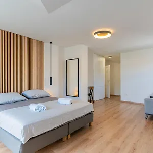 & Klemenc Apartment Cres